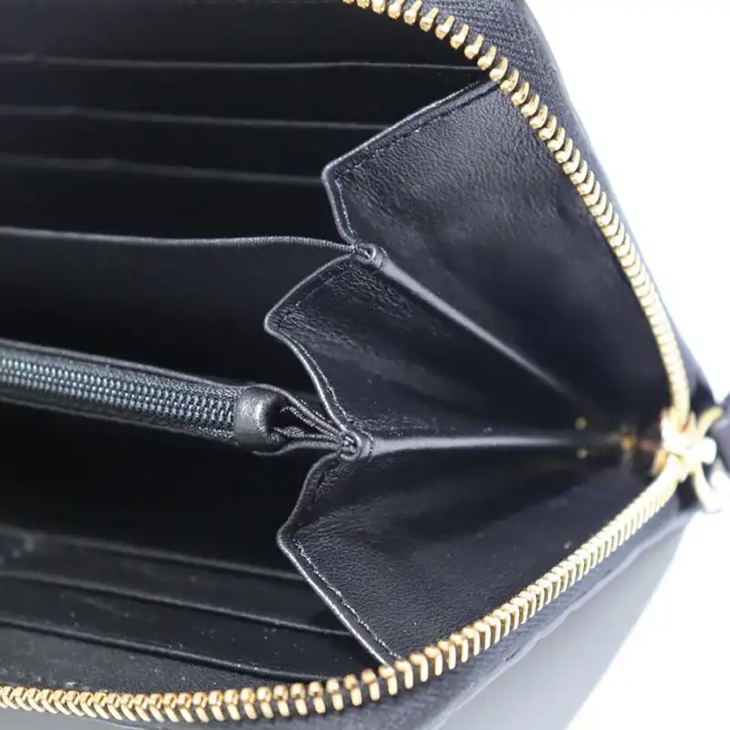 G*u*i brand handbags zip around wallet 1904g0013