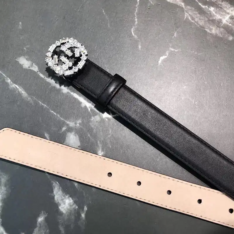 G*u*i s belte 1905bl0154