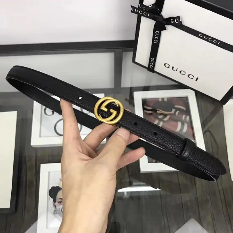 G*u*i s belte 1905bl0195