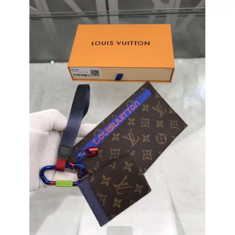 LV Bags 19B570149