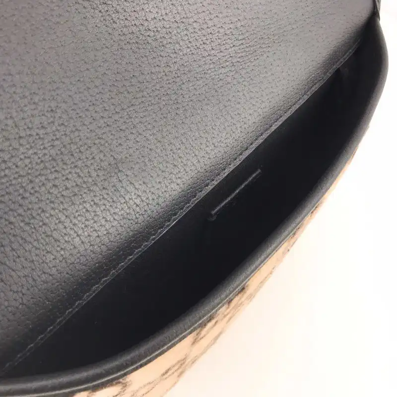 G*u*i bags 19b57b0013