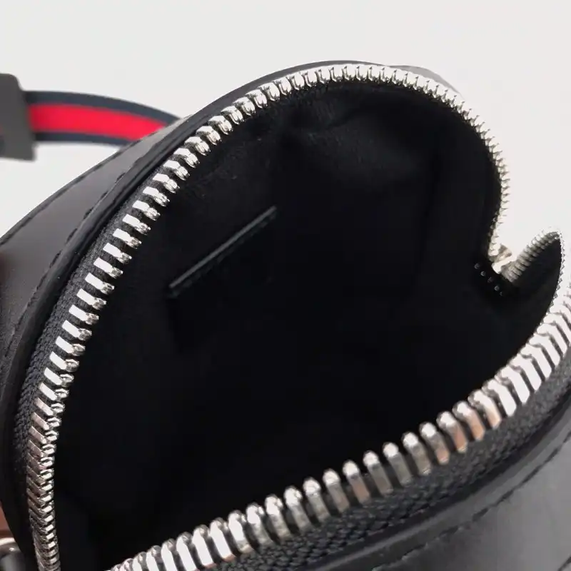 G*u*i bags 19b57g0090