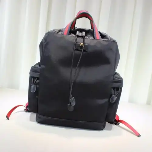 G*u*i backpack 19gm0027