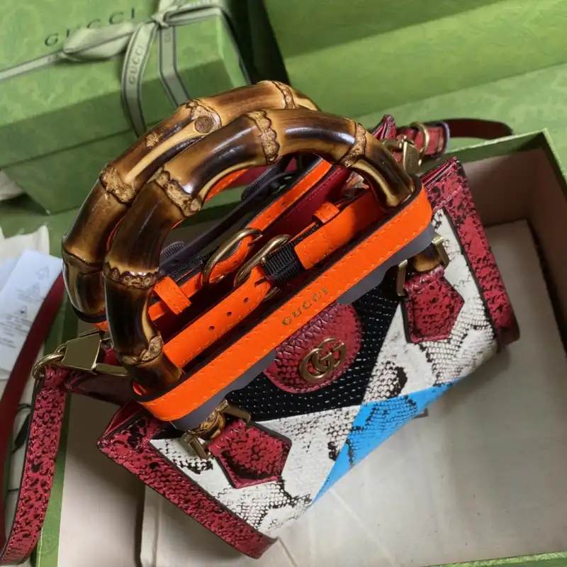 G*u*i s bags 2108ya0017