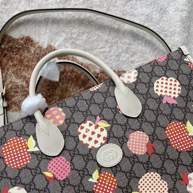 G*u*i s bags 2108ya0075