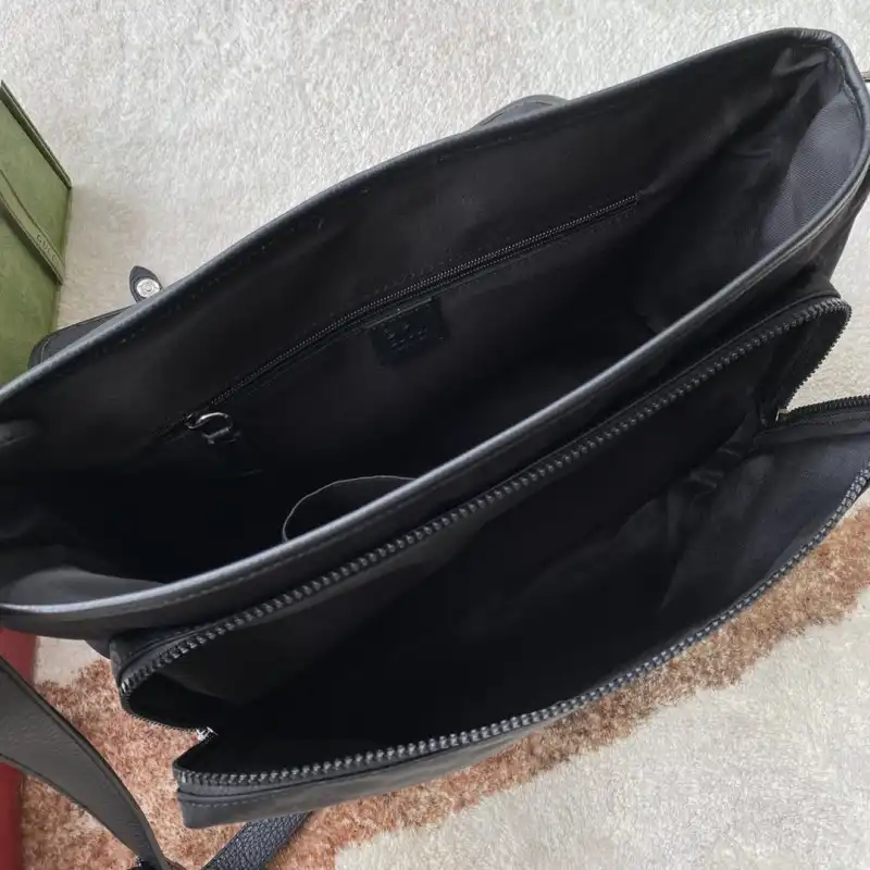 G*u*i s bags 2108ya0088