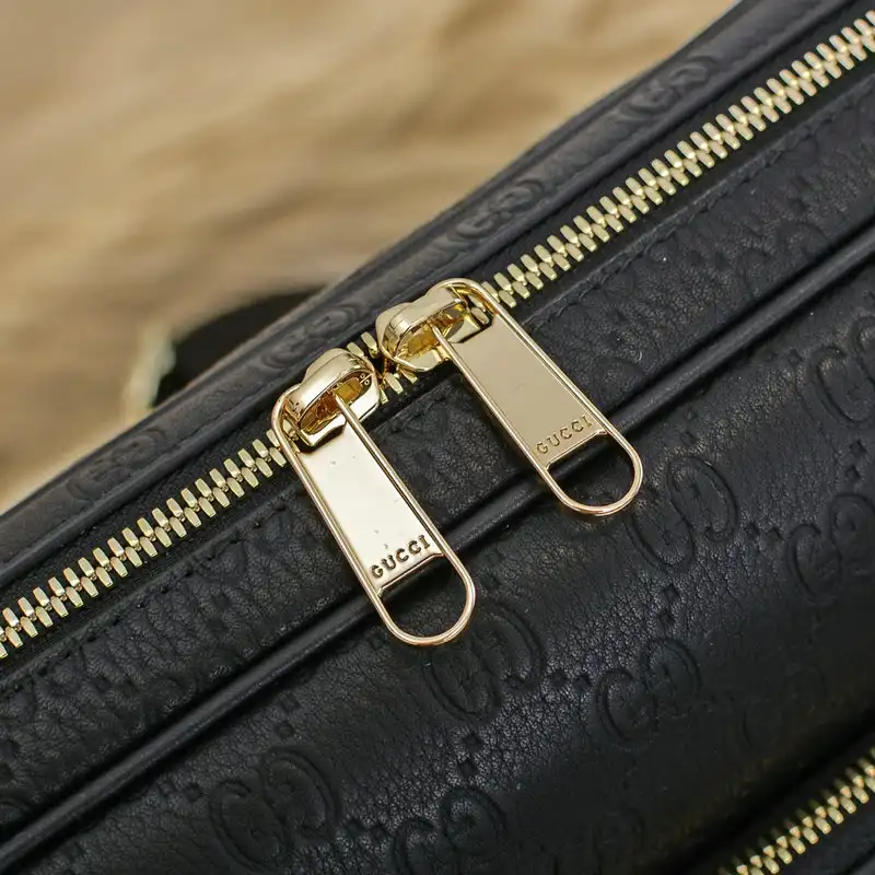 G*u*i s bags 2110yz0010