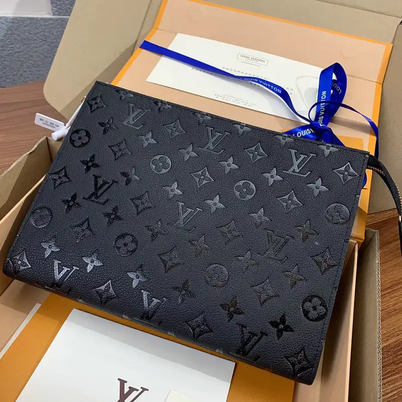 LV Bags 2111YZ0051