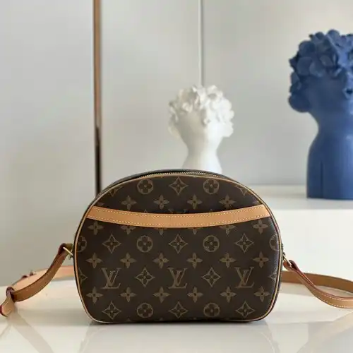 G*u*i bag 2112ya0047