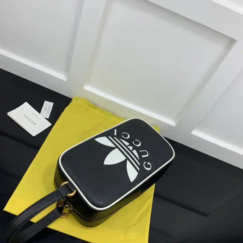 G*u*i bag 2210ya0163