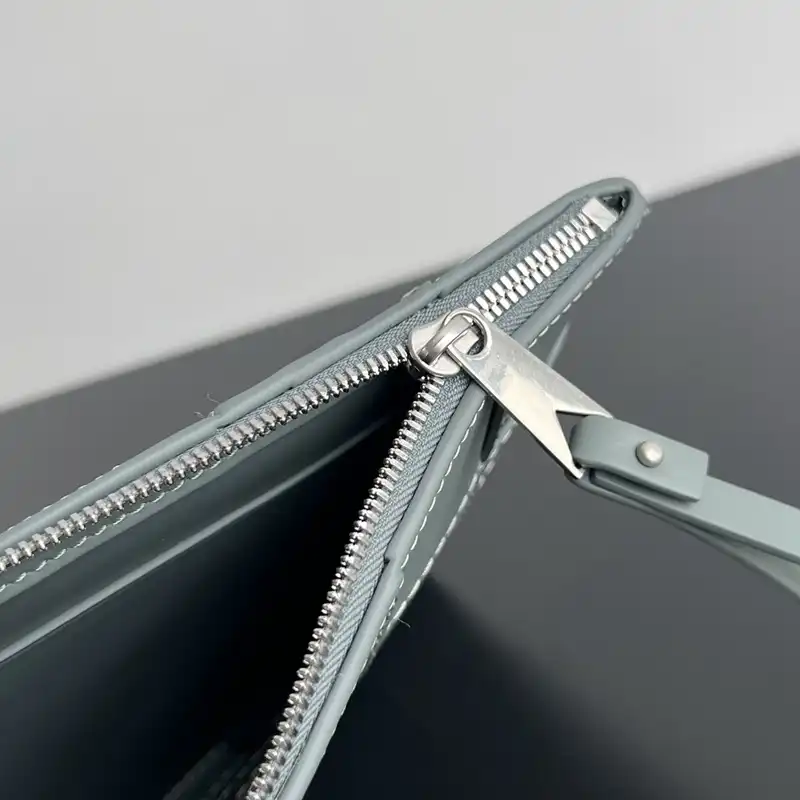 Bottega Veneta Bags 2409SF0010