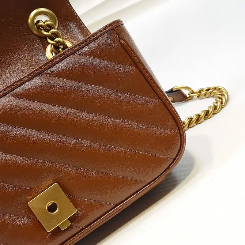 G*u*i bags 2012sh0005