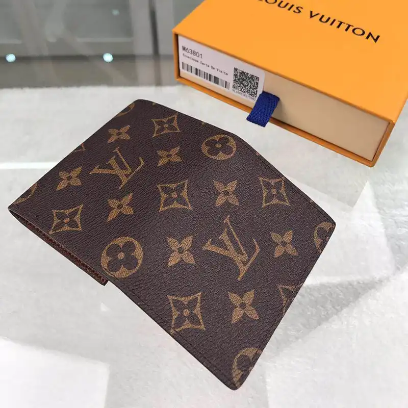 LV Bags 19T1L0647