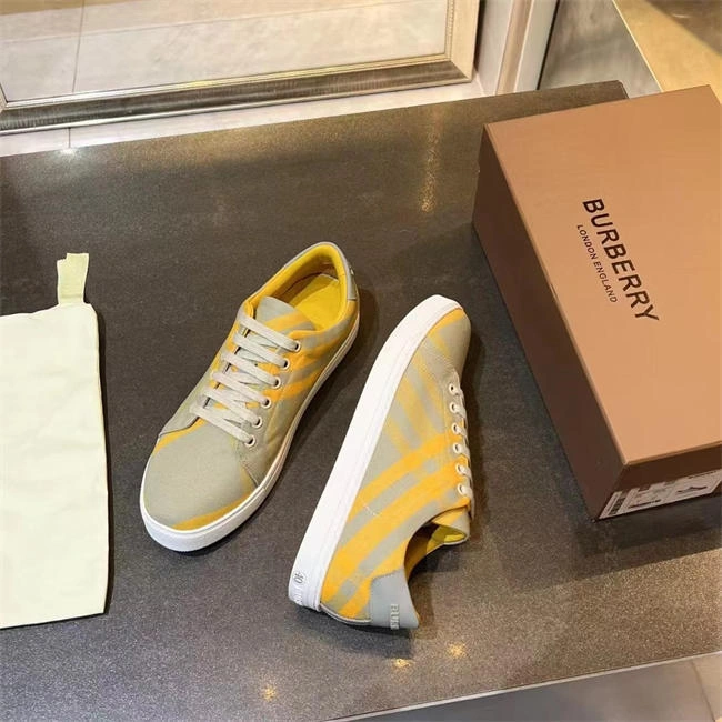 FlexibleFit Burberry Sneaker 2619