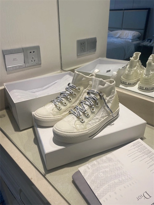 Effortless DR Sneaker 1069