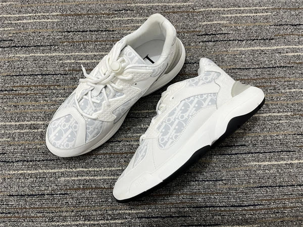 Practical Dior Sneaker 1261