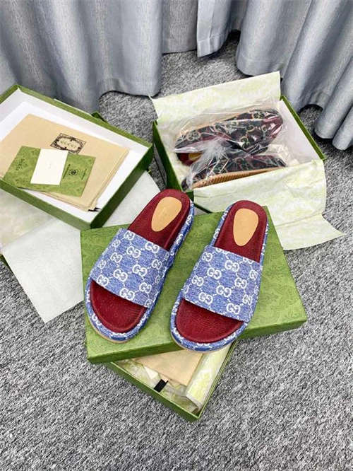 Resilient Gocci Slipper 5763