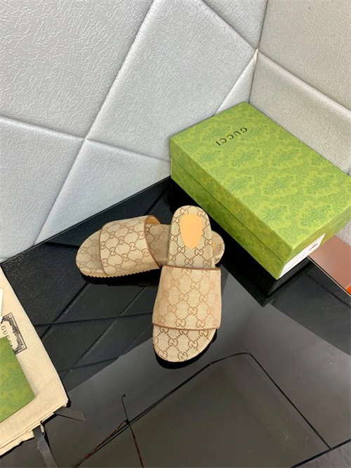 Sleek Gocci Slipper 5751