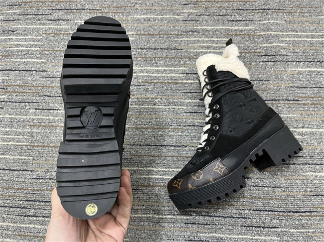 softtouch G*u*i boot women 514