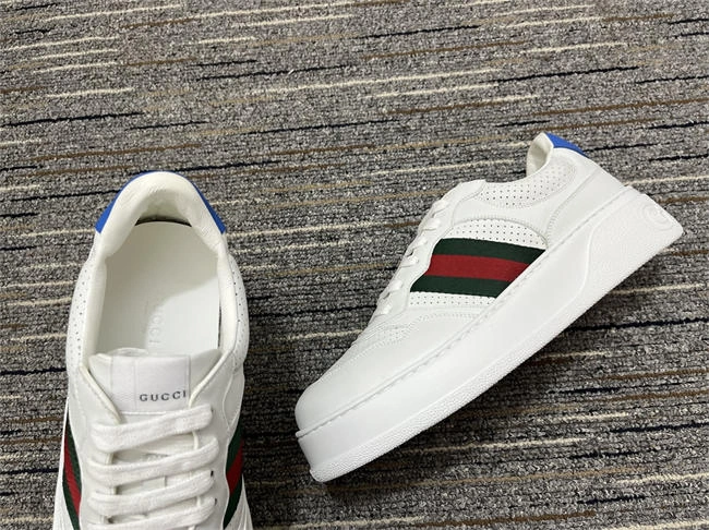 modernlook G*u*i low top sneaker 550