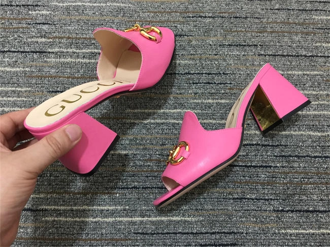 G*u*i side women eyecatching 490