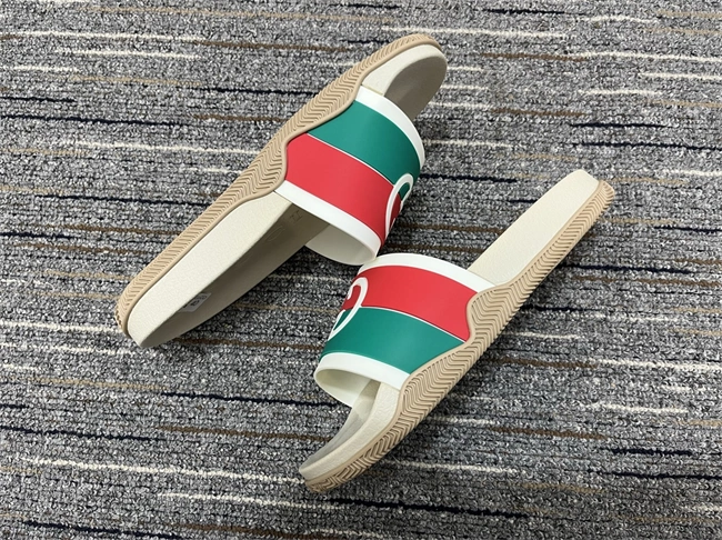 G*u*i slide supportive 418