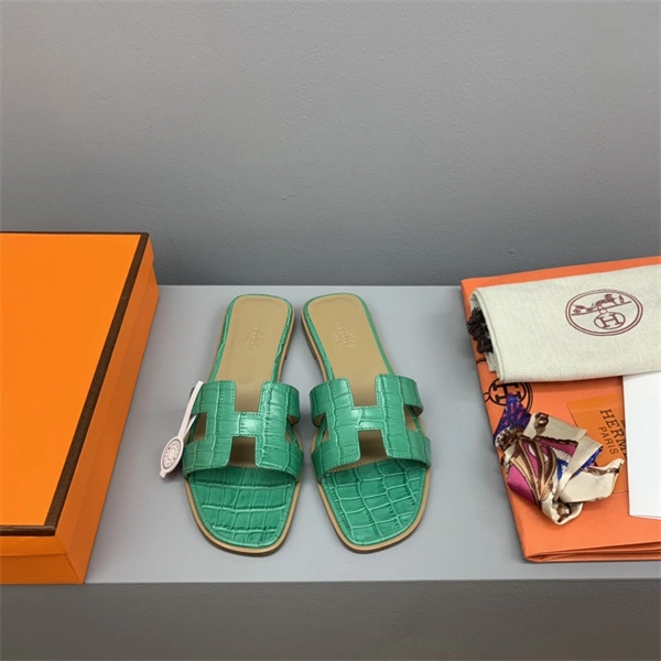 H Slipper Refined 2328