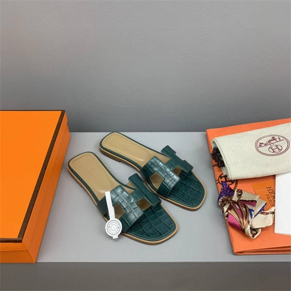 H Slipper Refined 2328