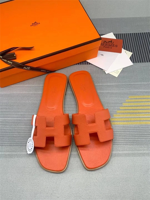 WellDesigned H Slipper 2344