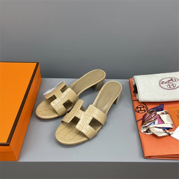 Timeless H Slipper 2385