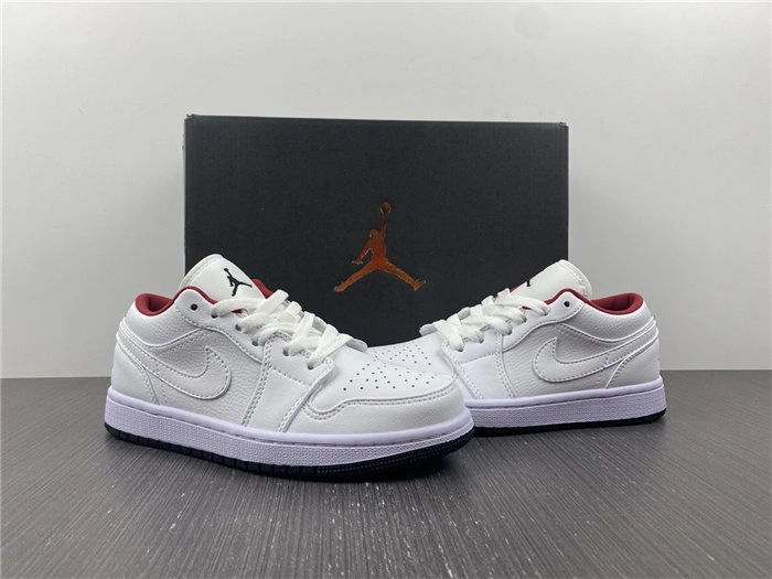 FlexibleFit Jordan1 Low SE 553560- 3727