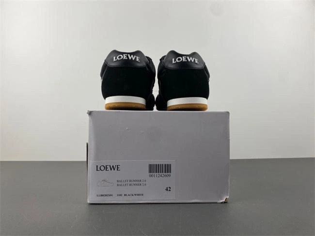 Loewe Ballet Runner TopPick 2448