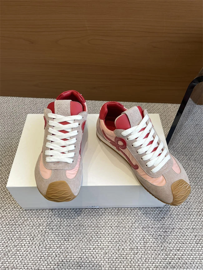 Elegant Loewe Sneaker 2470