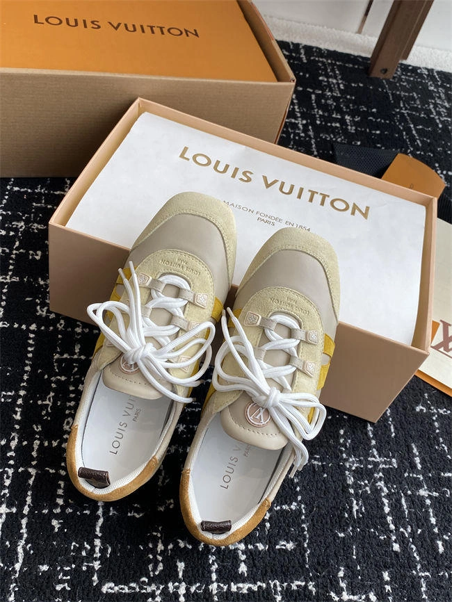 Louis Vuitton Unisex 1663
