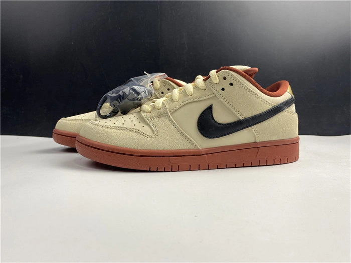 Nike SB Dunk Low Pro Hennessy BQ6817- FlexibleFit 4917