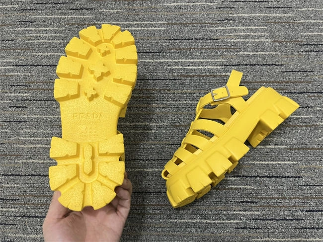 Stylish Prada Slipper 3350