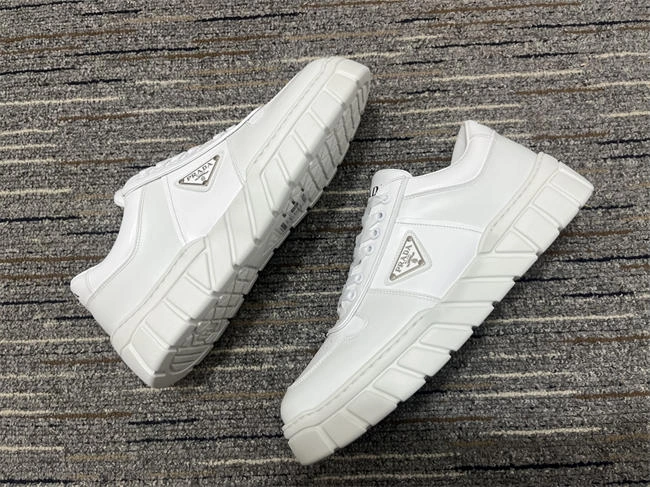 Prada Sneaker Affordable 3371