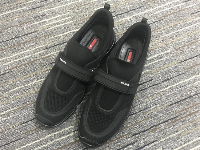 Effortless Prada Sneaker 3385