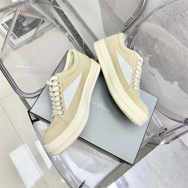 Stylish Rick Owens Sneaker 3476